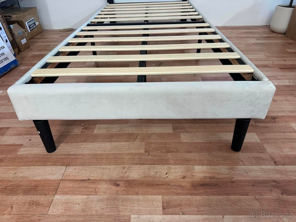 Čalouněná postel / rám postele 90x200 - 2
