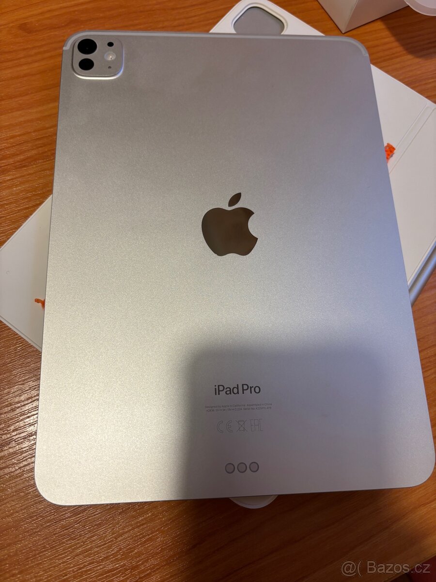 Ipad Pro 11” 256GB + magic keyboard bílá - 2
