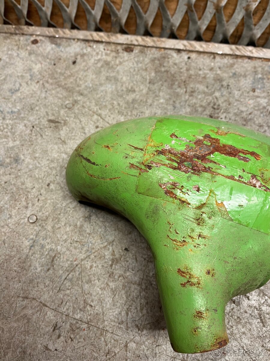 Přední maska/kaplička Jawa pionýr 555 - 2