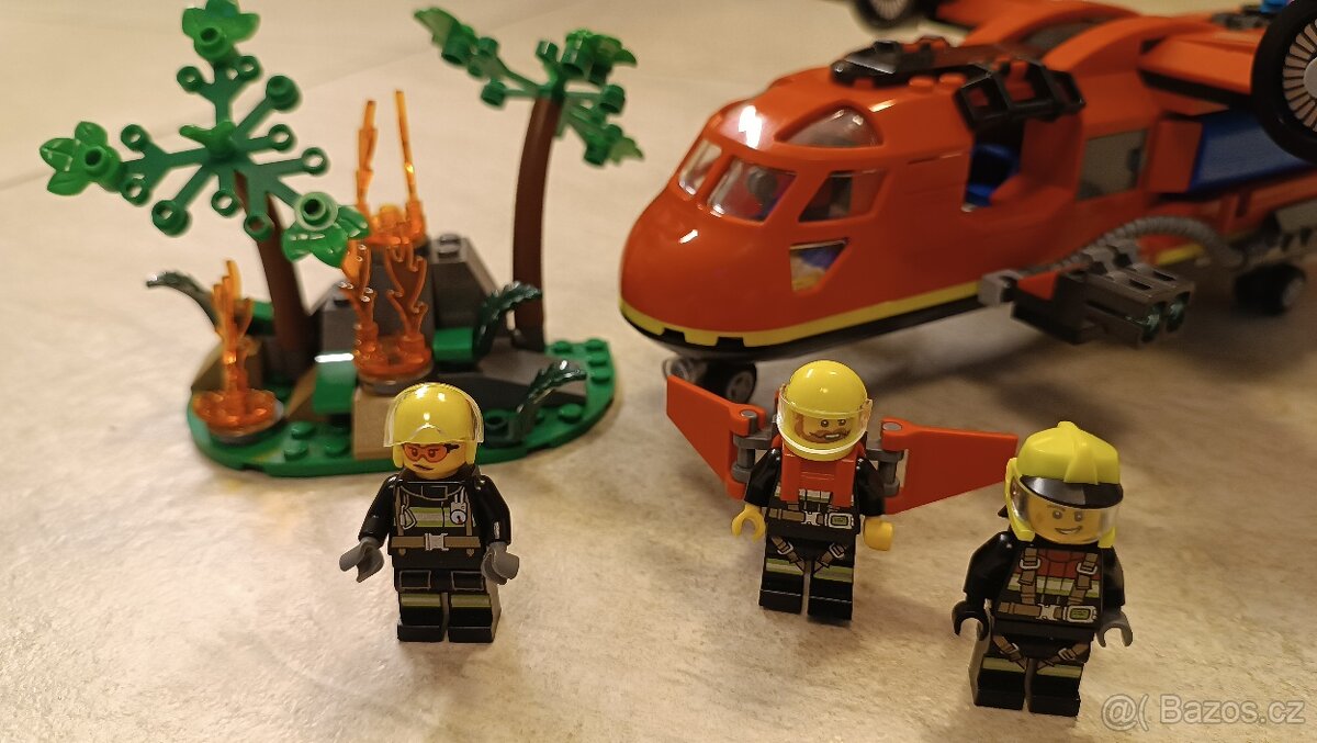 LEGO City 60413 Hasičské záchranné letadlo - 2