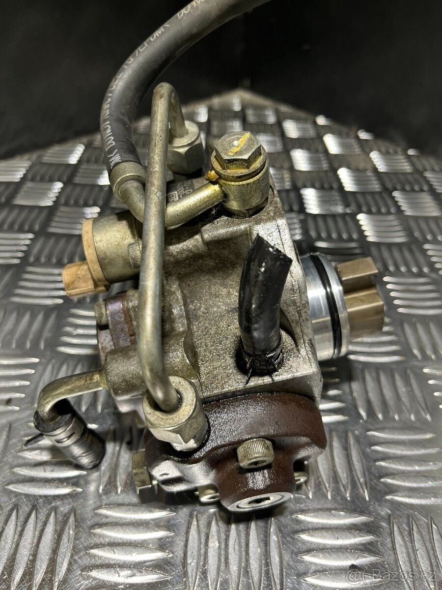 //Vstřikovací Čerpadlo Toyota 2.0 2.2 D4D Denso// - 2