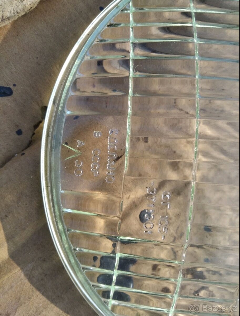 Originální sklo předního světla z vojenského depozitu - 2