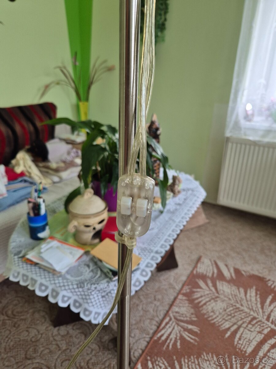 Stříbrná stojací lampa (2 světla) - 2