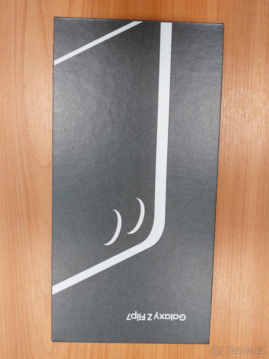 Samsung Galaxy Z FLIP7 12/512GB - 2