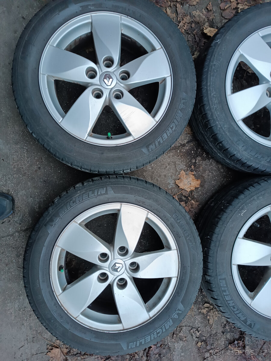 Renault Megane III - disky 6,5x16 et47 + letní 205/55/16 - 2