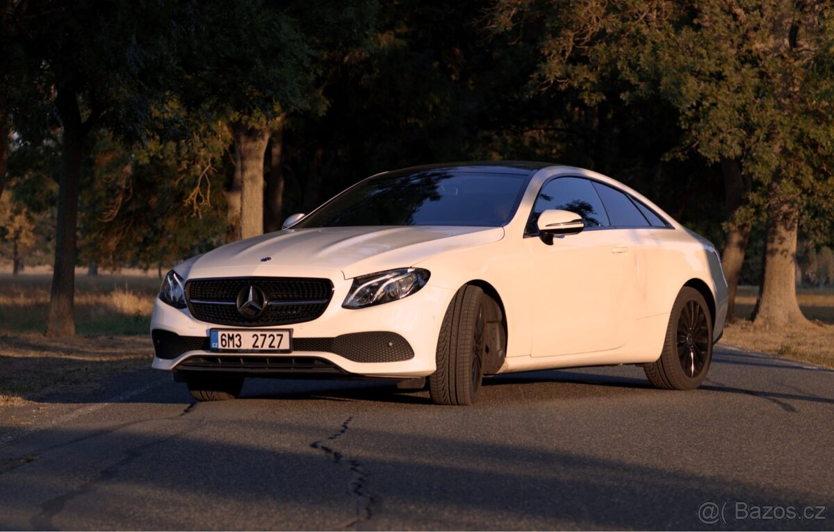 Mercedes Benz E200 Coupe - 2