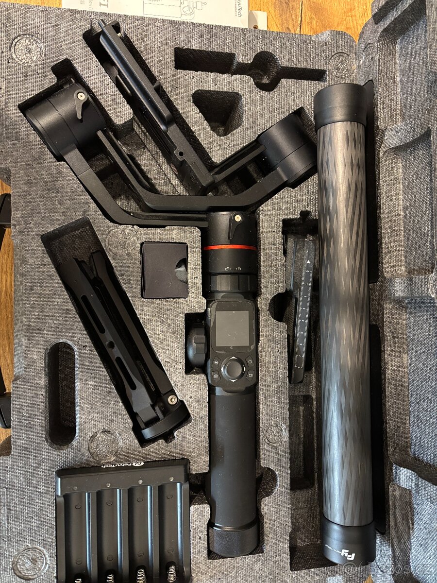 FEIYU TECH AK 2000 stabilizátor + Follow Focus + karb. tyč - 2