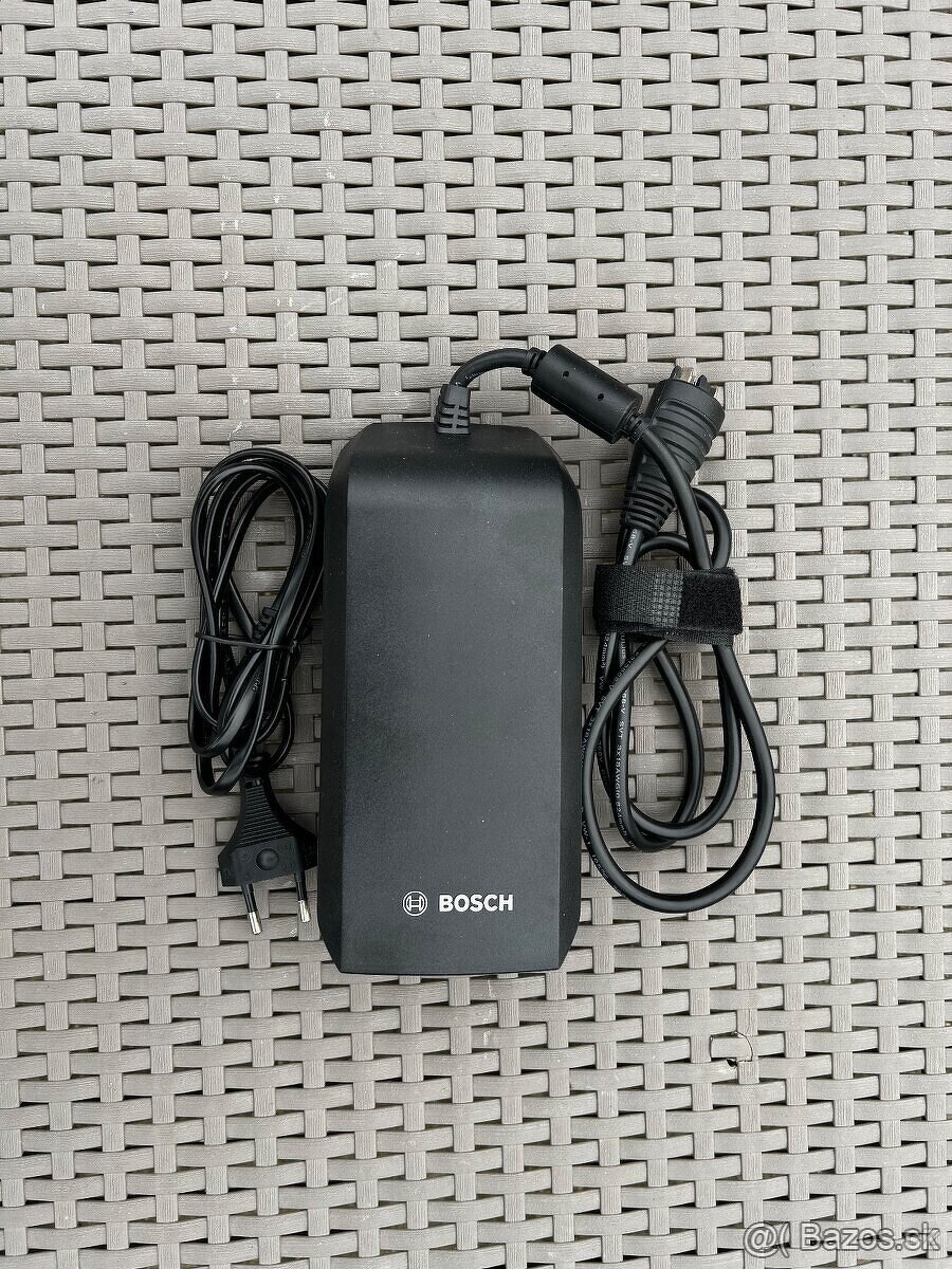 Nabíječka BOSCH Standard 4A (ne Bosch SMART) - 2