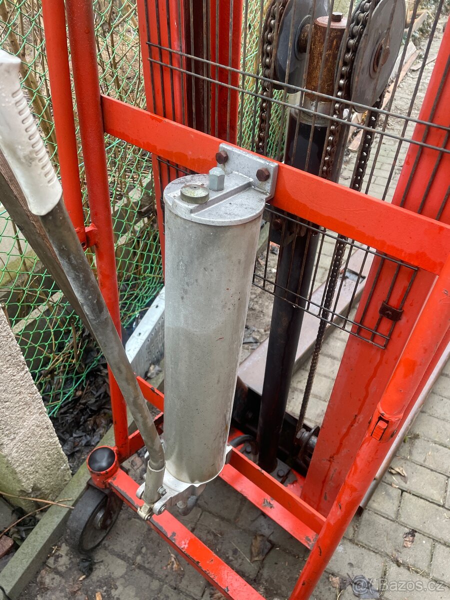 Vysokozdvižný vozík paletovaci - 2