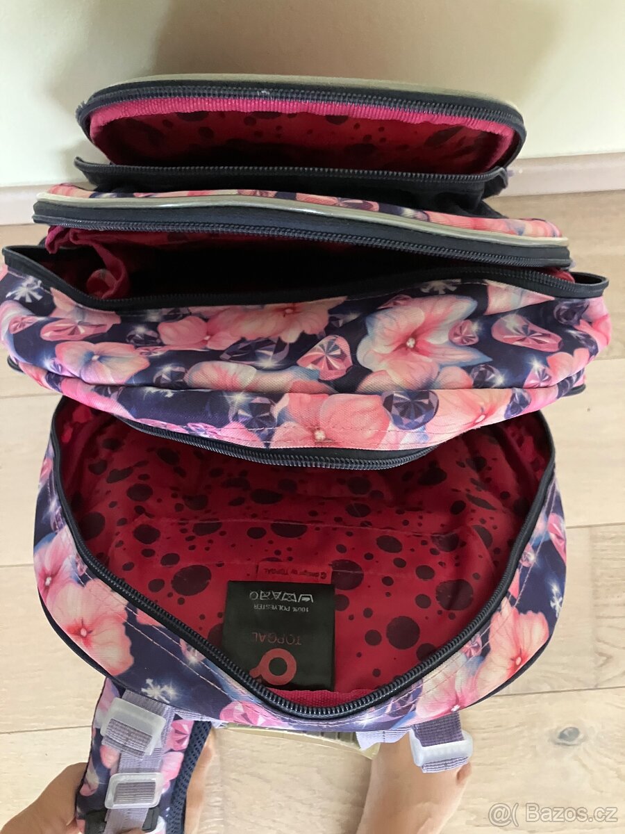 Prodám školní batoh Topgal - 2