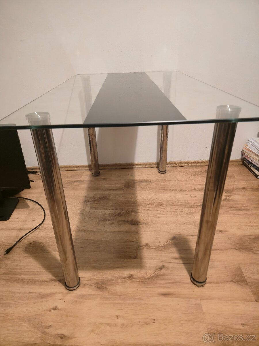 Jídelní stůl - 2