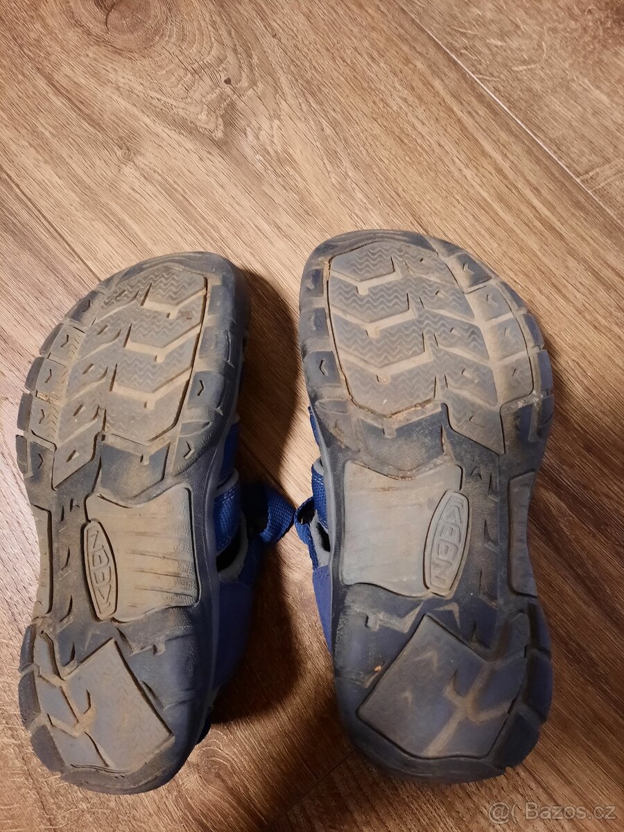 Keen sandaly 35 - 2