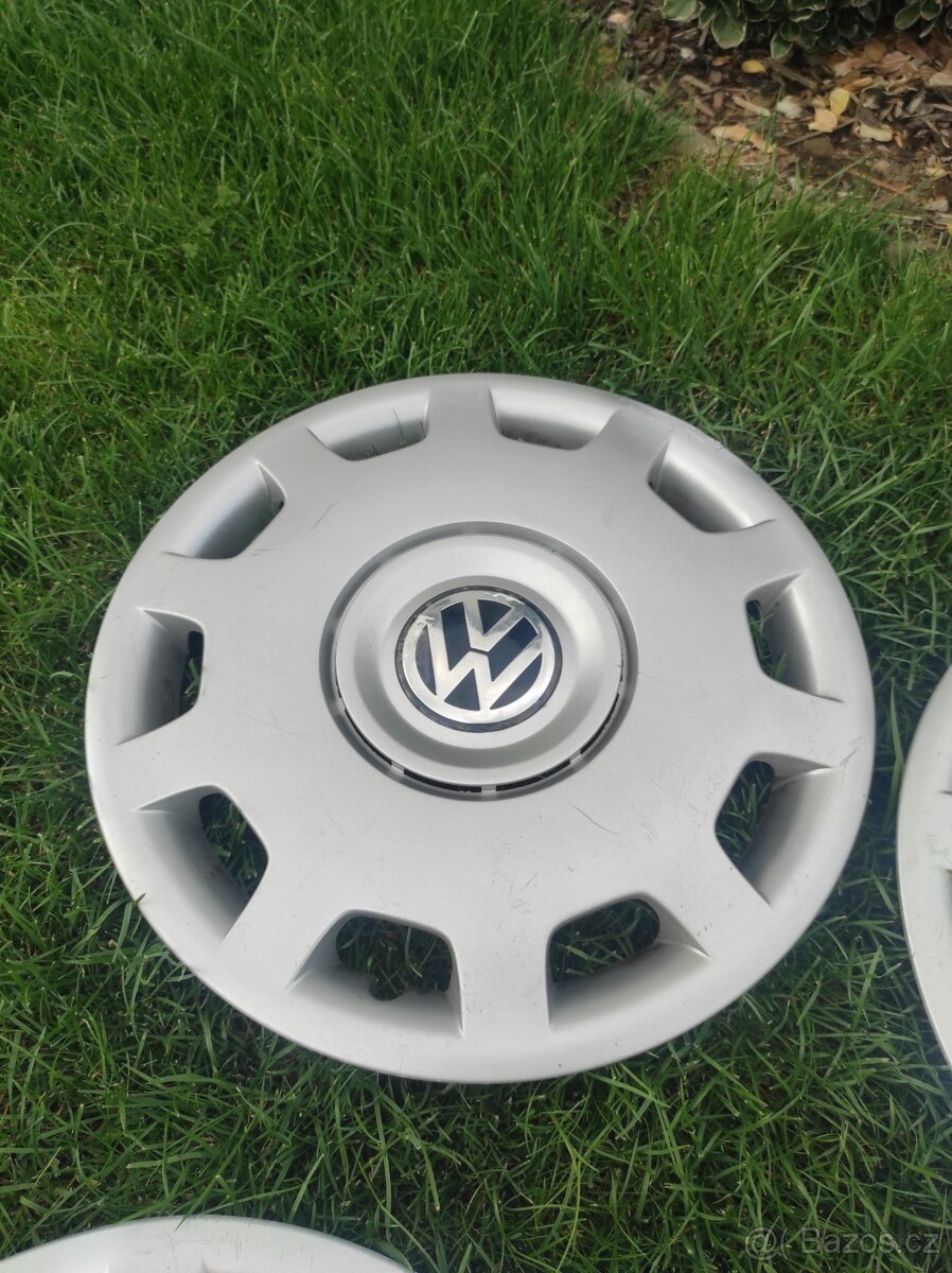 Sada 4 kusů poklic Volkswagen (15") - 2
