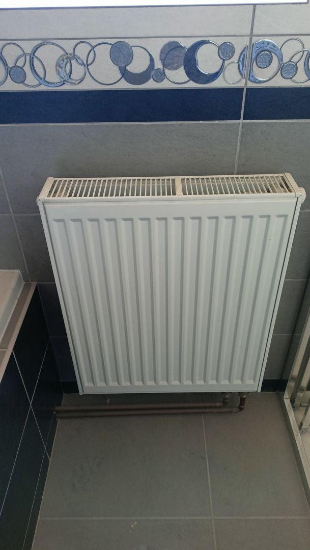 Deskový radiátor typ 22 - 2