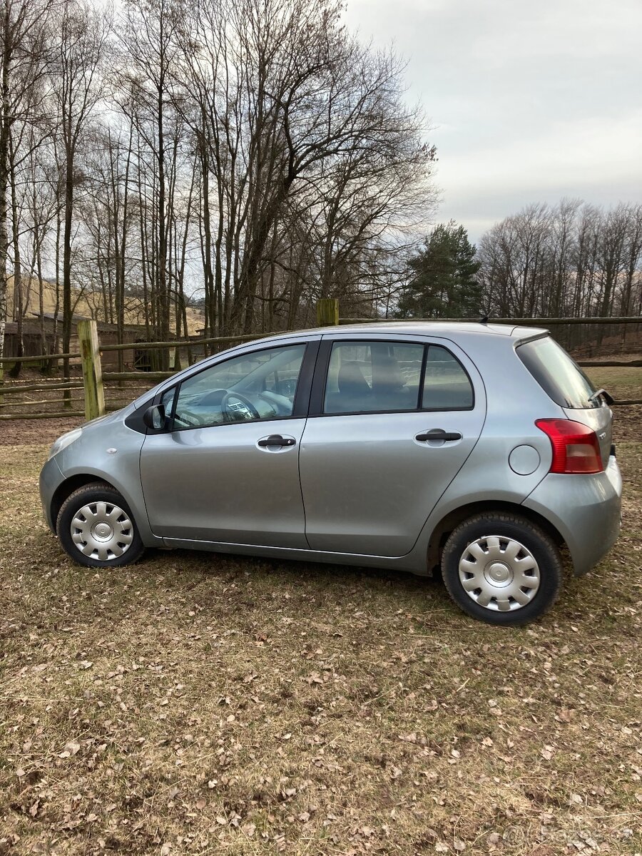 Toyota Yaris - 2