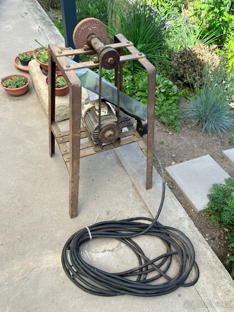 Domácí bruska. - 2