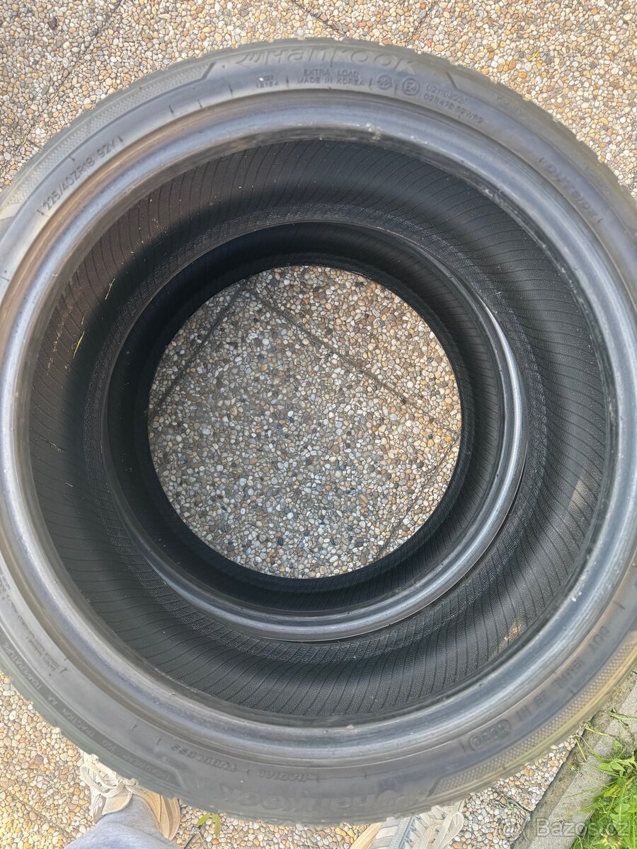 225/40 r18 pneu - 2