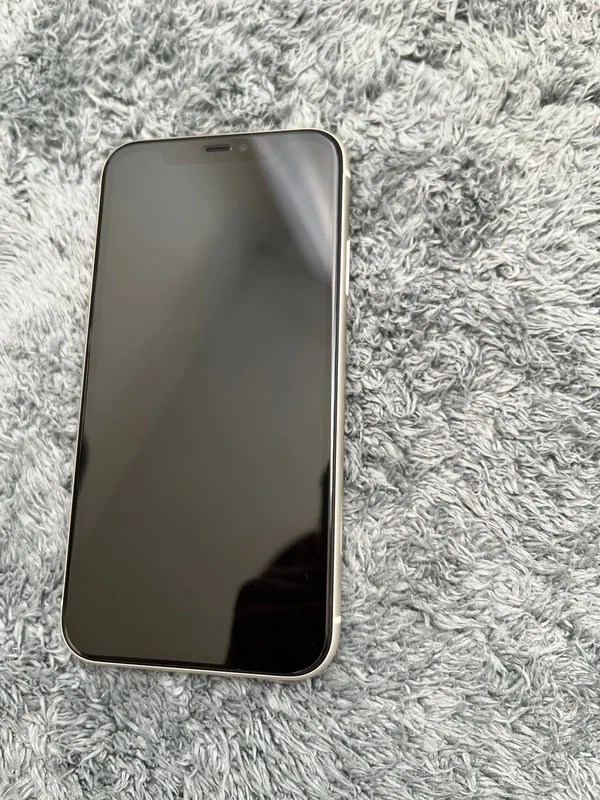 iPhone 11 v záruce - 2