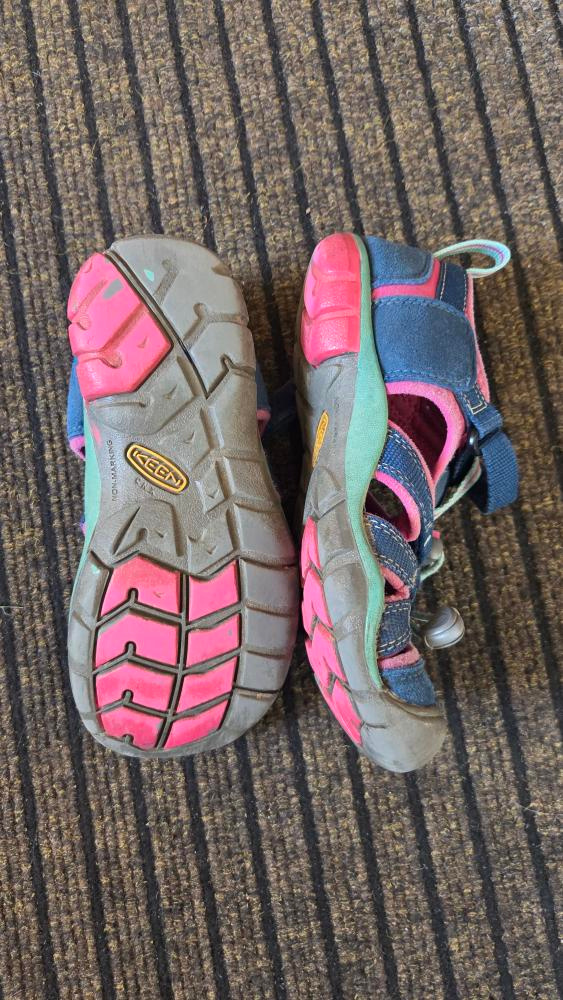 Keen sandálky velikost 31 - 2