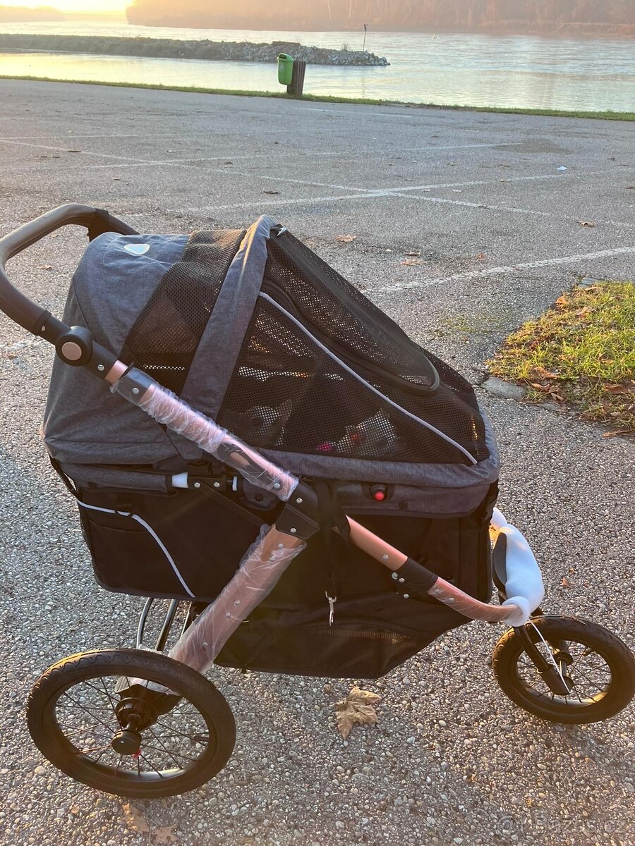 Kočárek pro psa do 23Kg PetBuggy - 2