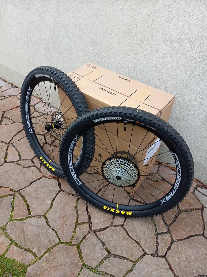 MAVIC Crossmax 27.5" 6D XD Boost - NOVÉ - 2