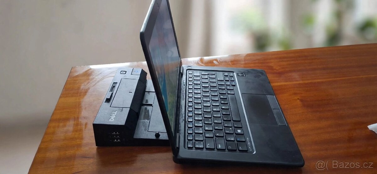 Dell Latitude E7250 + dokovací stanici - 2