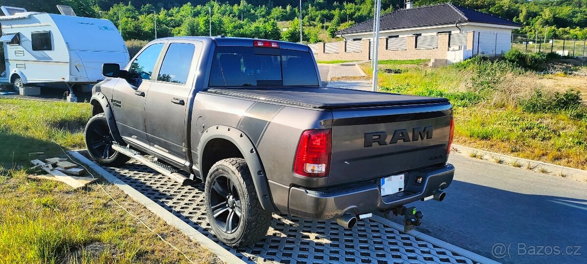 Dodge RAM 1500 Sport
