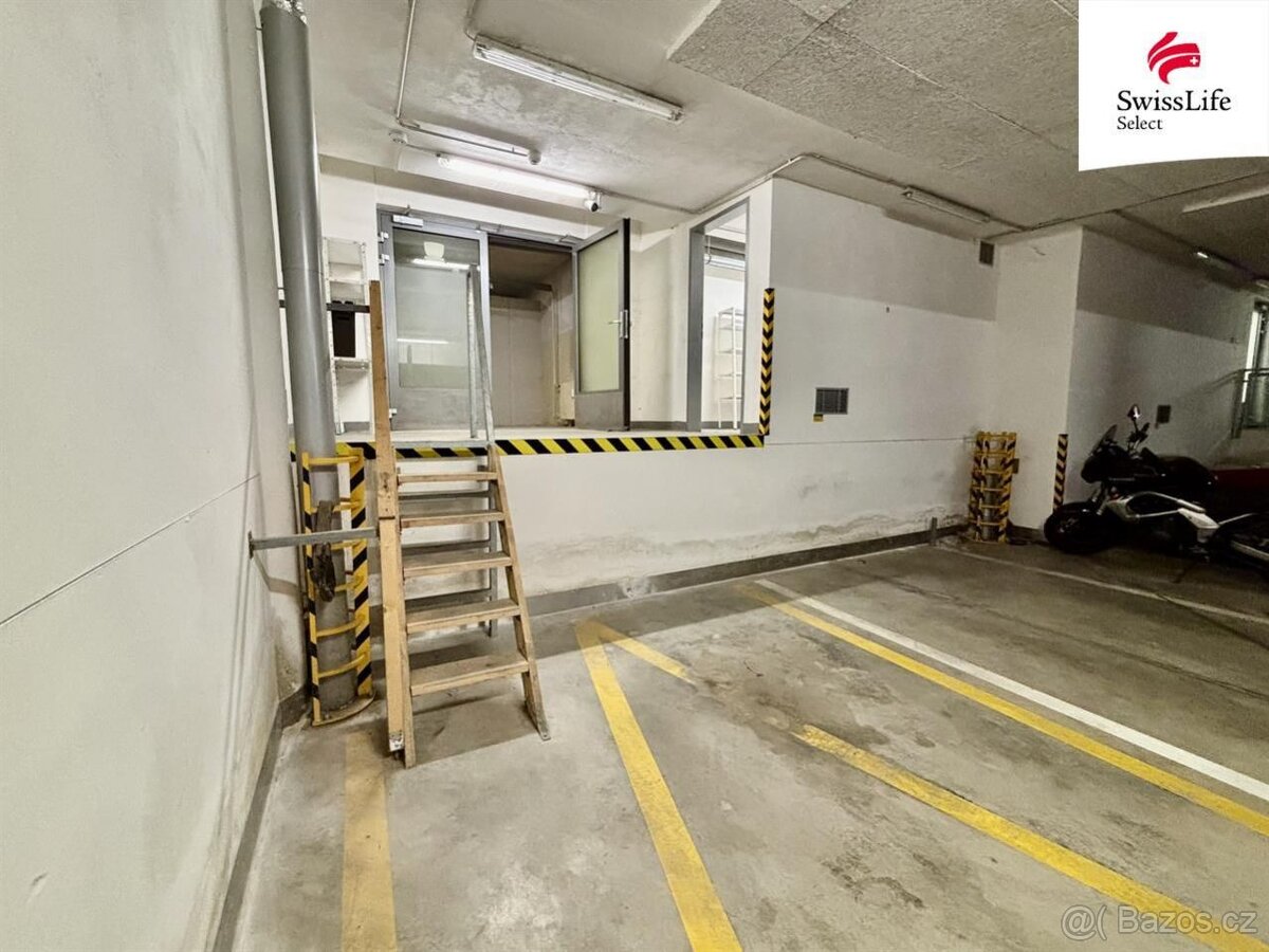 Pronájem skladového prostoru 18 m2 třída Edvarda Beneše, Hra - 2