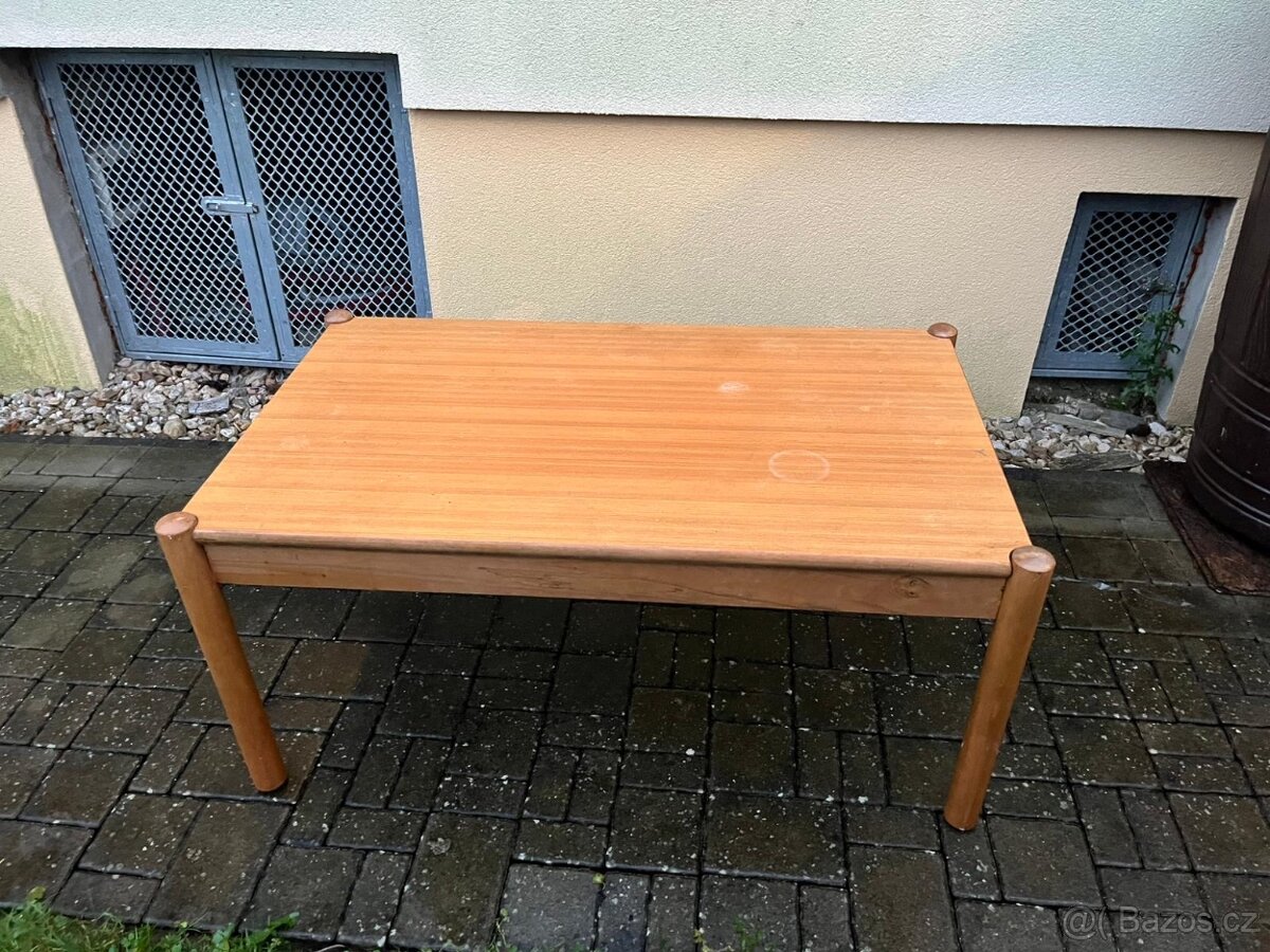 Konferenční stolek - 2