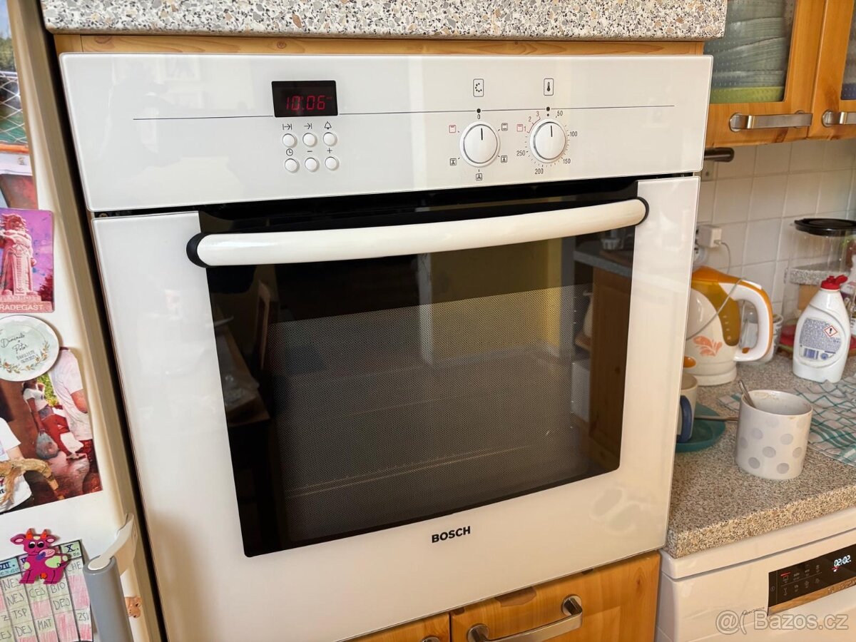 Vestavná elektrická trouba Bosch 35.2 EU - 2