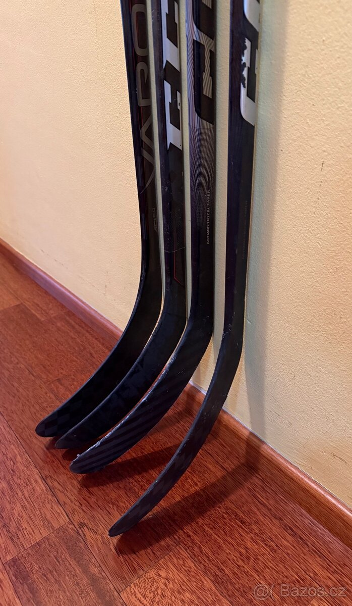 4 profi hokejky – levé zahnutí, velmi levná cena - 2