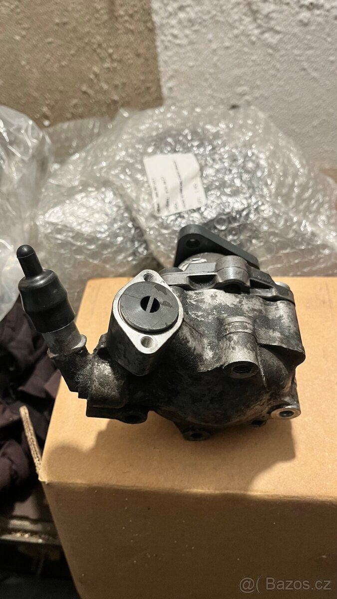 Servo čerpadlo Audi a4 b8 - 2