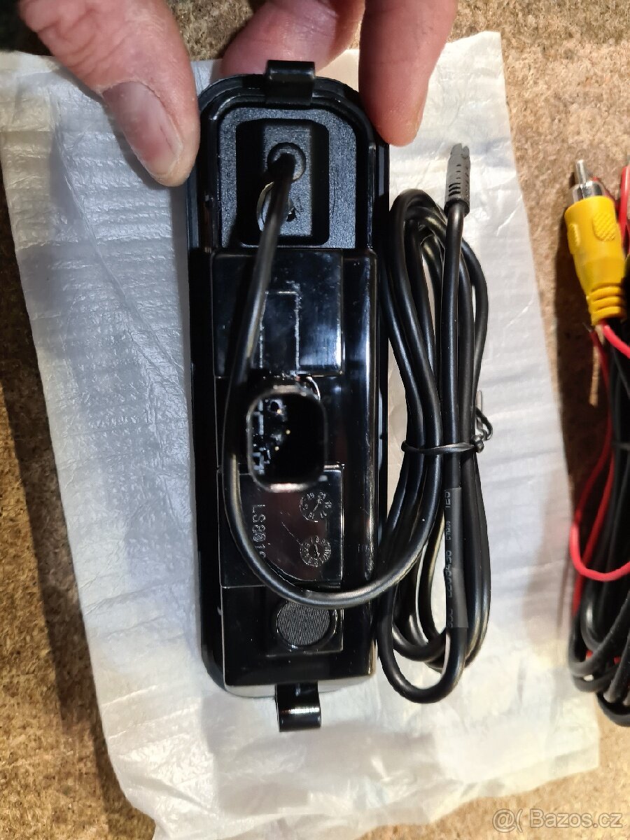 Parkovací couvací kamera pro vozy Ford Fiesta, Focus a další - 2