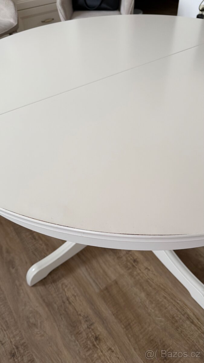 Jídelní stůl - 2
