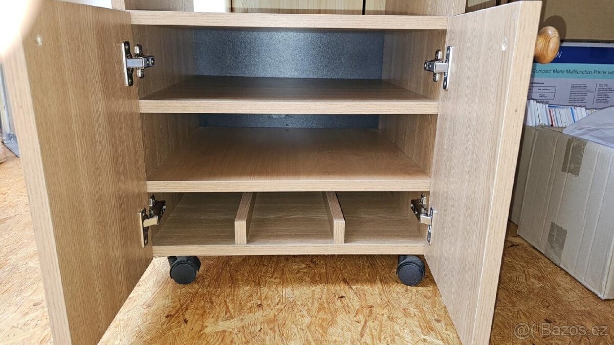 Skříňka, stolek nejen pod televizi - 2