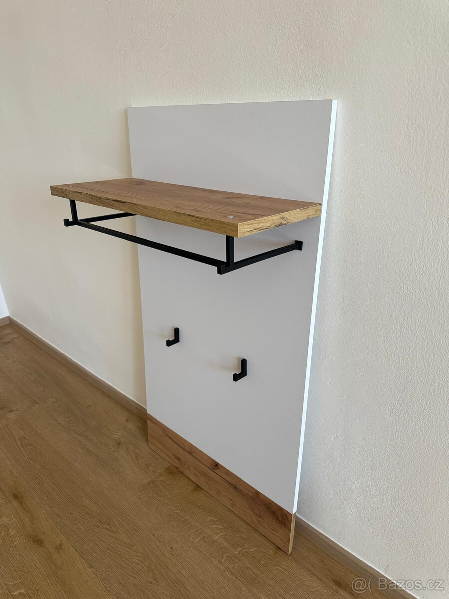 Předsíňový věšák - 2