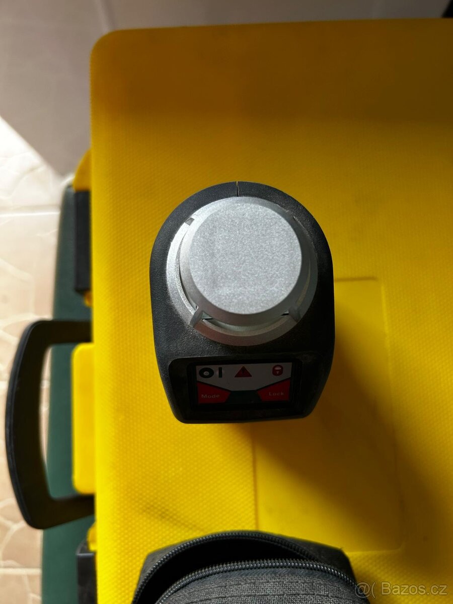 Prodám laser Bosch - 2