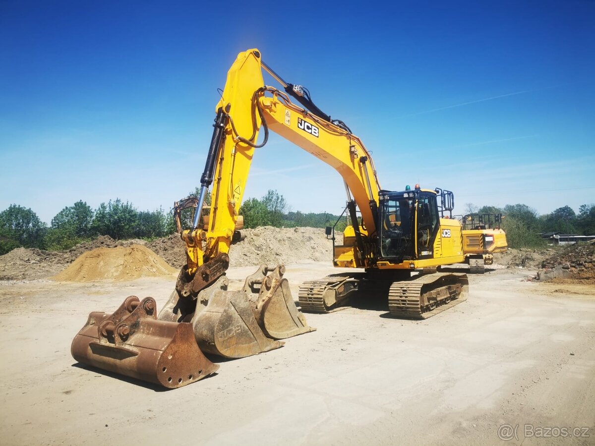 Pasovy bagr Jcb 220 Xlc - 2