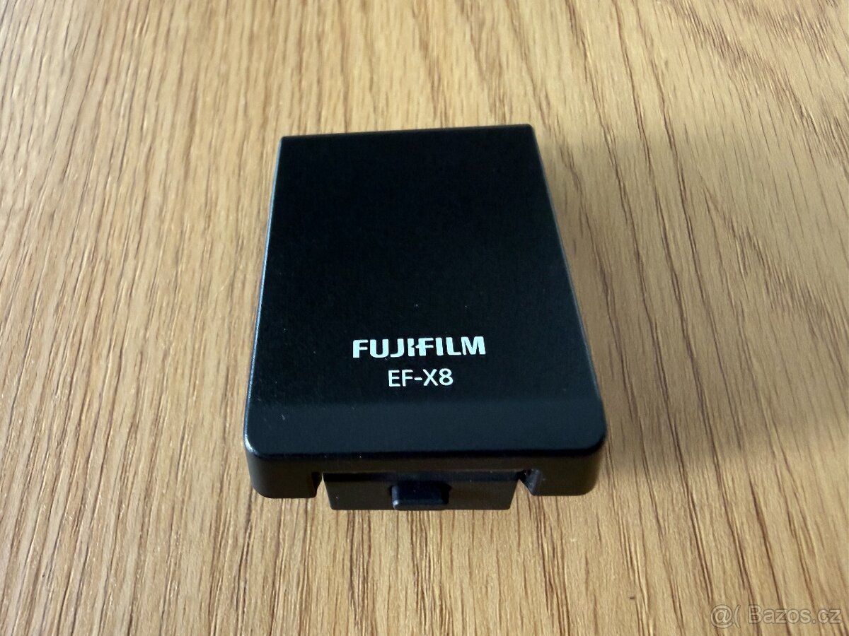 Fujifilm EF-X8 kompaktní blesk - 2
