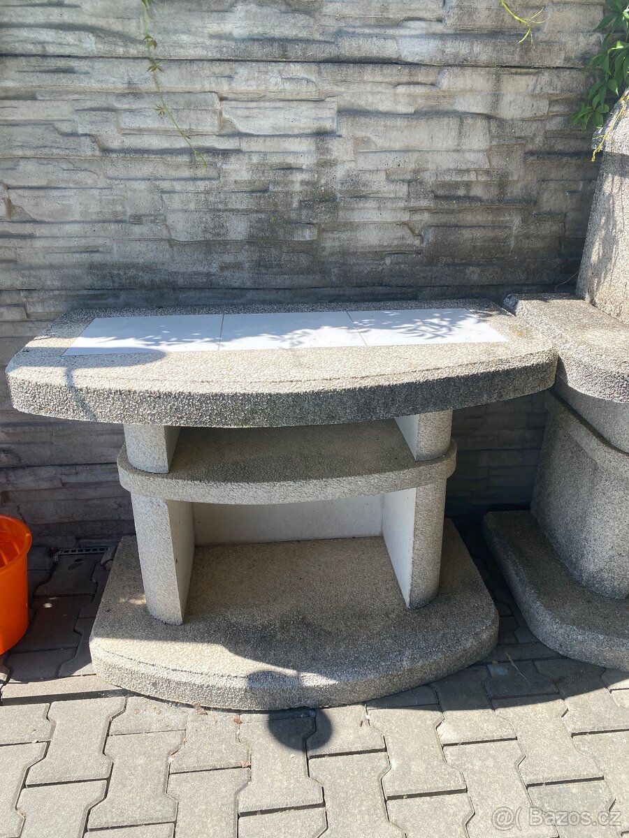Betonovy stul ke grilu - 2