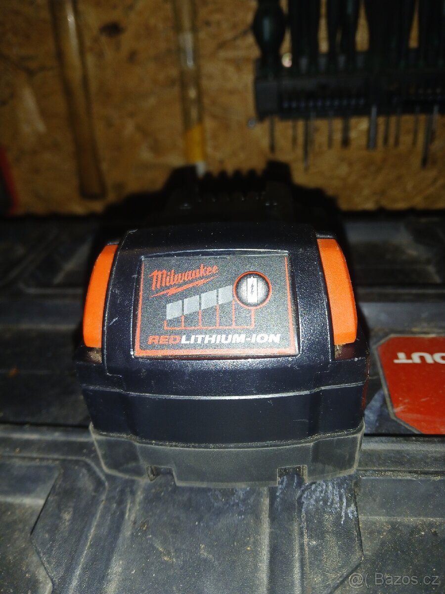 Milwaukee M18 baterie - 2