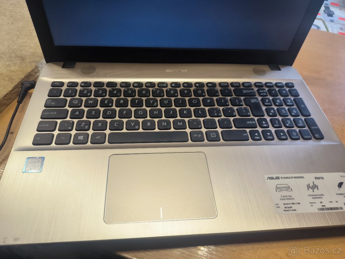 Asus X541U - 2