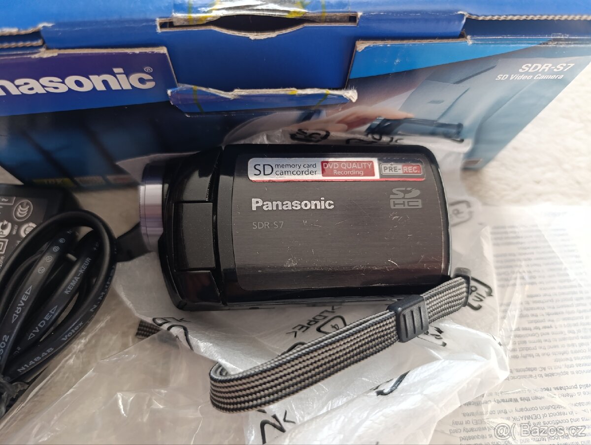 Videokamera Panasonic SDR-S7 - 2