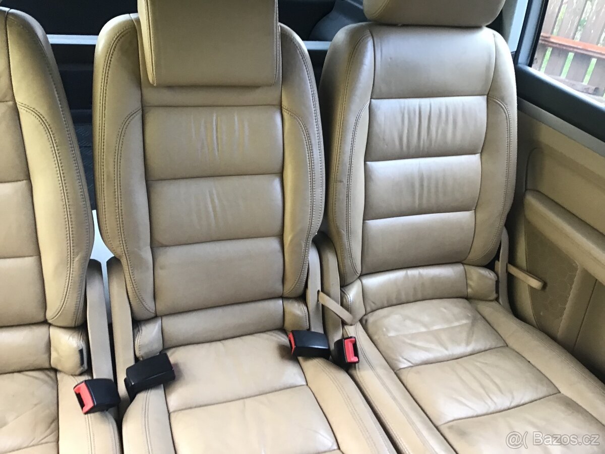 Prodam VW Touran Zadni Sedaky - 2