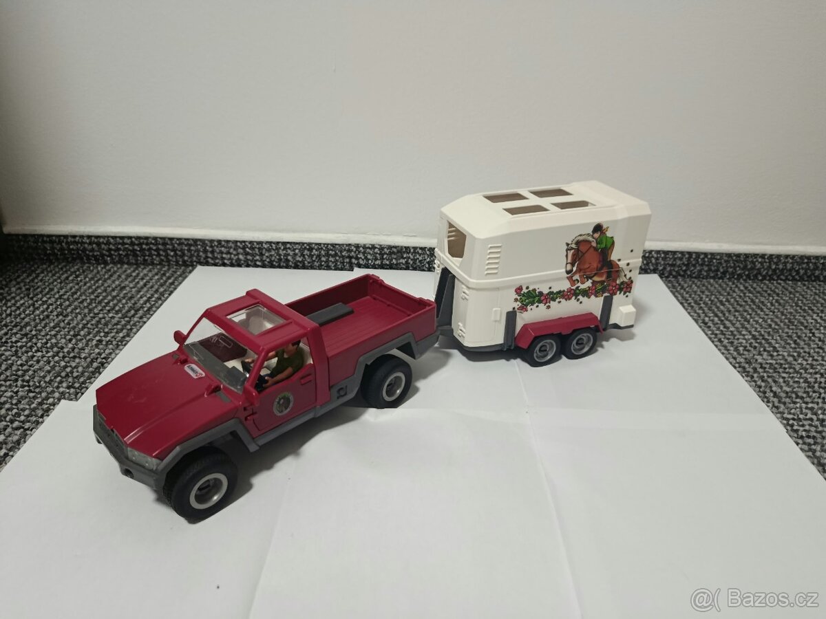 Schleich stáje a doplňky - 2