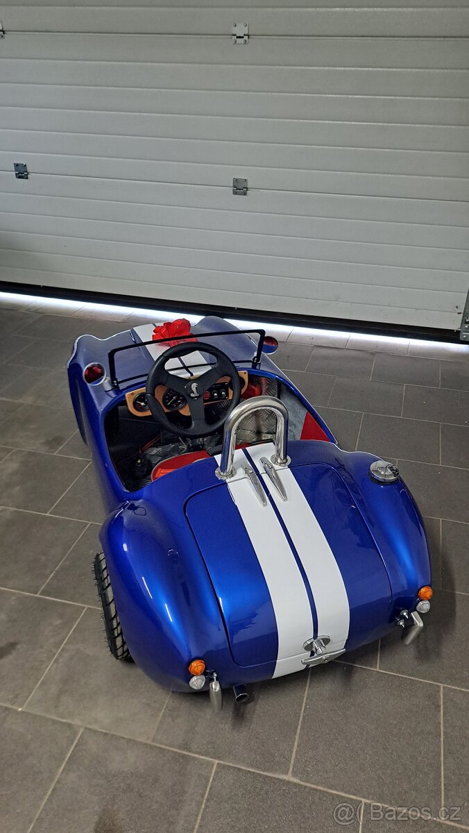 Mini benzinové autíčko Shelby Cobra 50cc