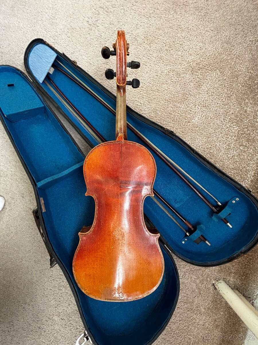 2x housle + 3 smyčce - 2