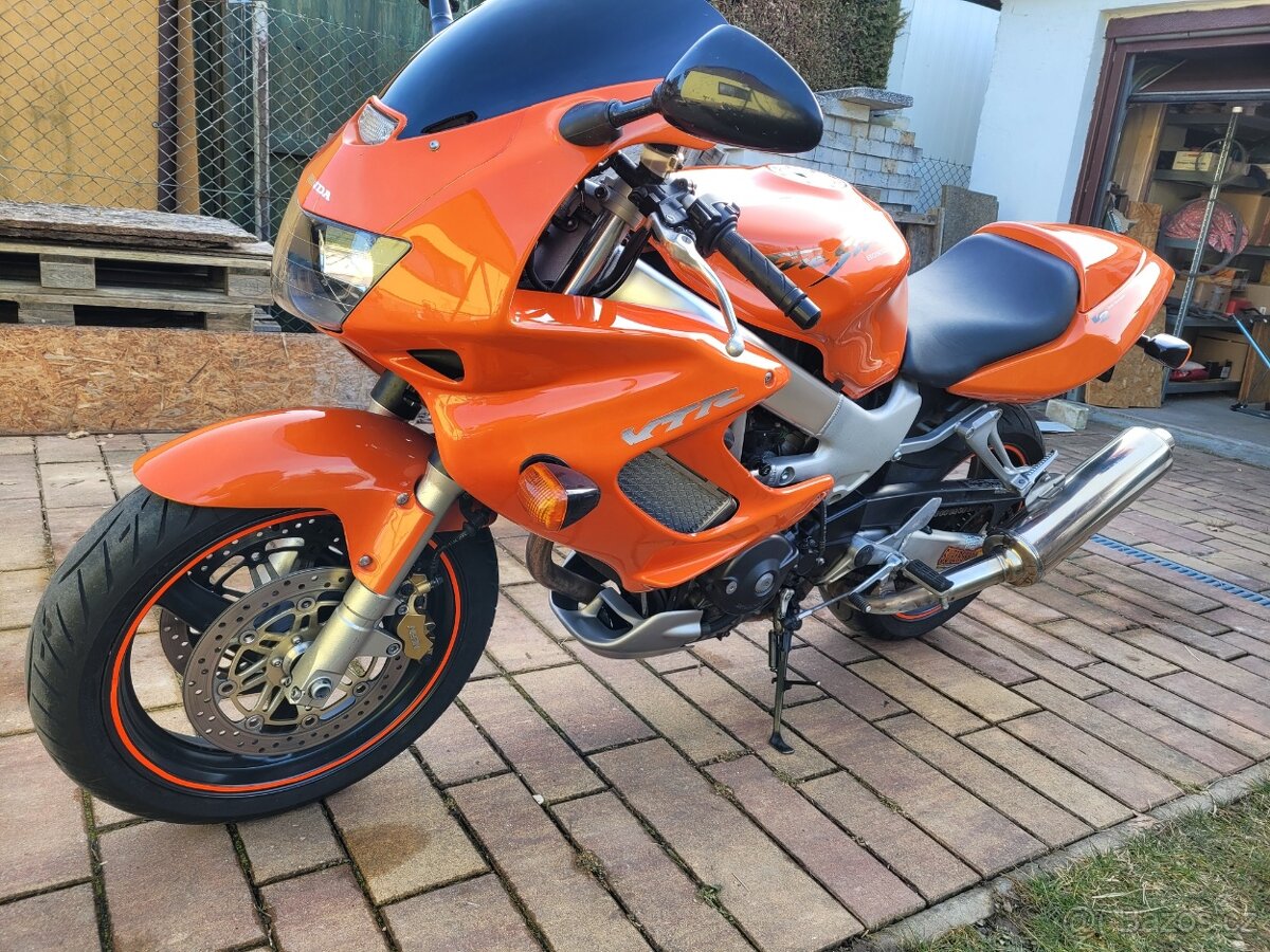 Honda VTR1000 Firestorm - 2