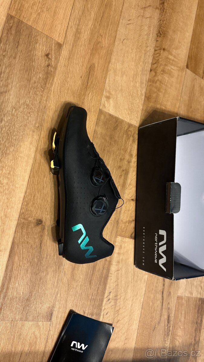 Northwave Extreme GT3 Iriscident Black vel. 43 - 2