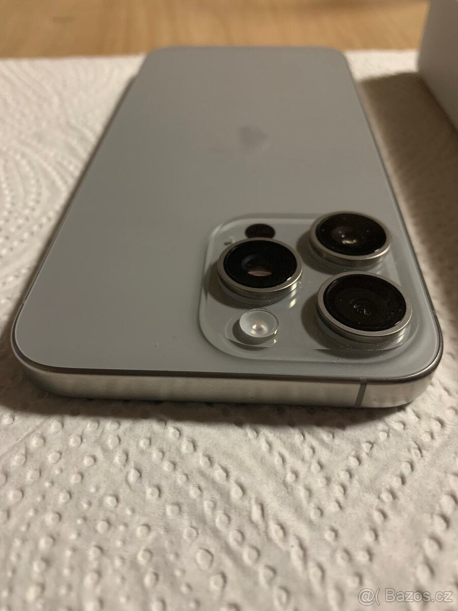 Prodám Apple IPhone 15 Pro Max 256 gb, béžová Natural Titan - 2